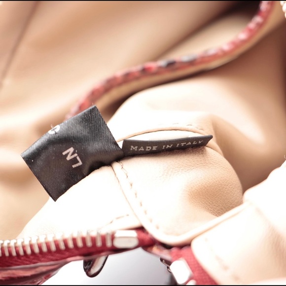 Prada python Skin lucidio crossbody camera bag - Picture 8 of 9